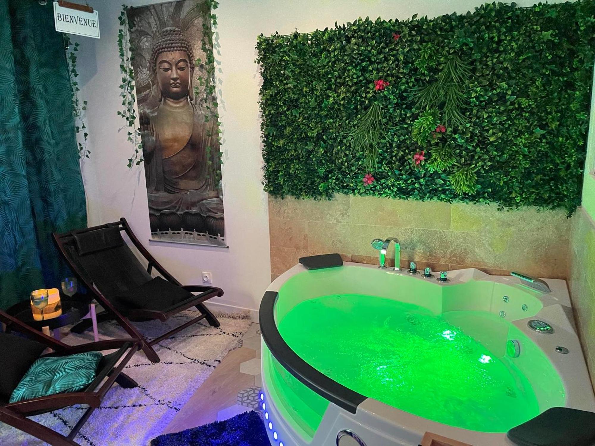 Maison Prestige Le Donjon Des Plaisirs Jacuzzi Villa